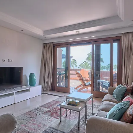 Mar Azul إِستيبونا