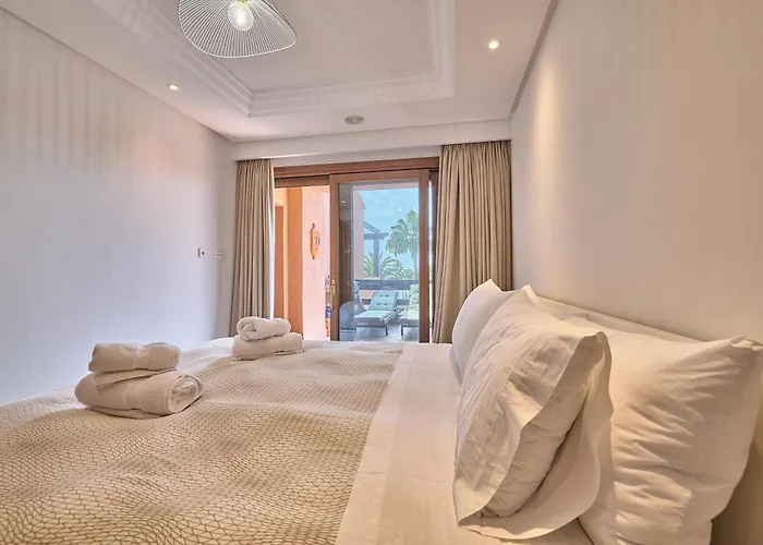 Mar Azul * Εστεπόνα